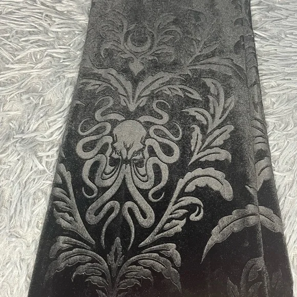 Shein velvety khathulu flared bottom pants - Picture 5 of 5